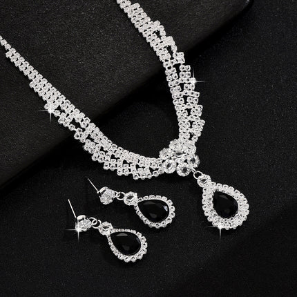 Stylish And Chic Diamond-studded Teardrop Flower Necklace And Earring Set